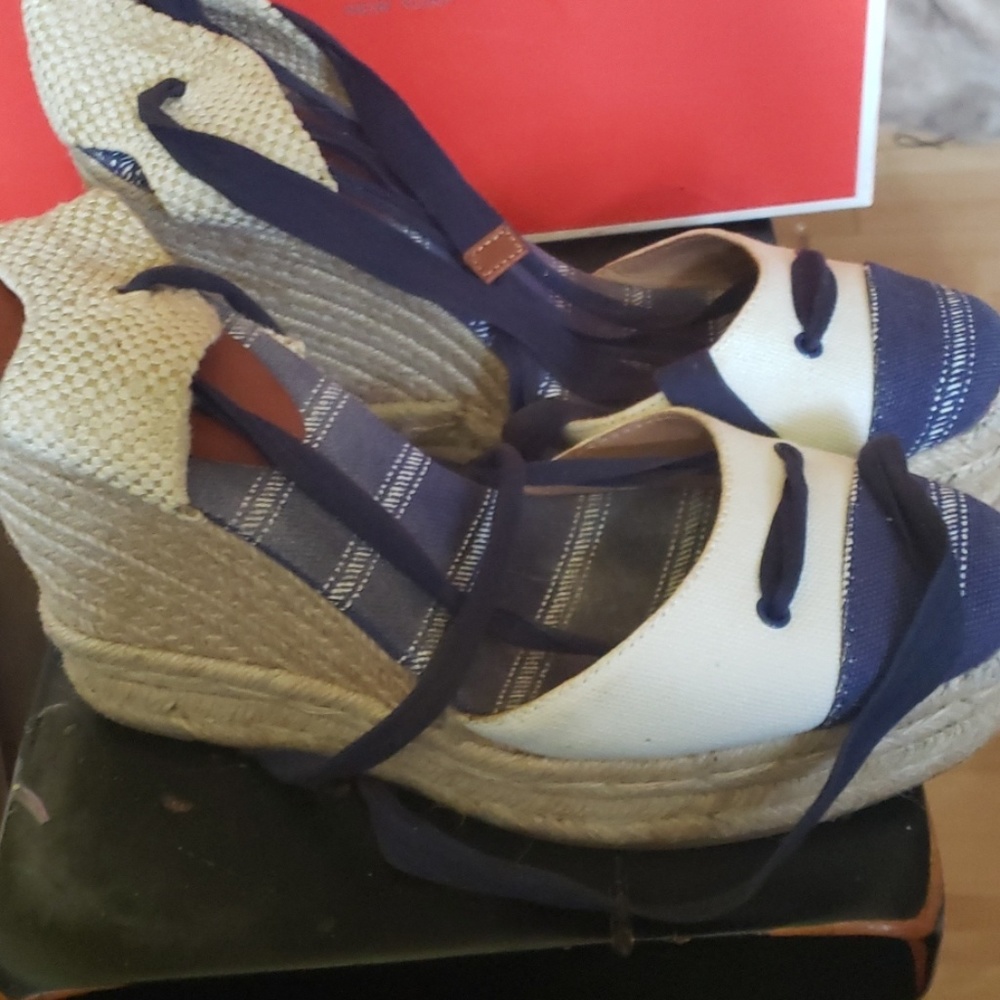 Shoes - Picture 3 of 3